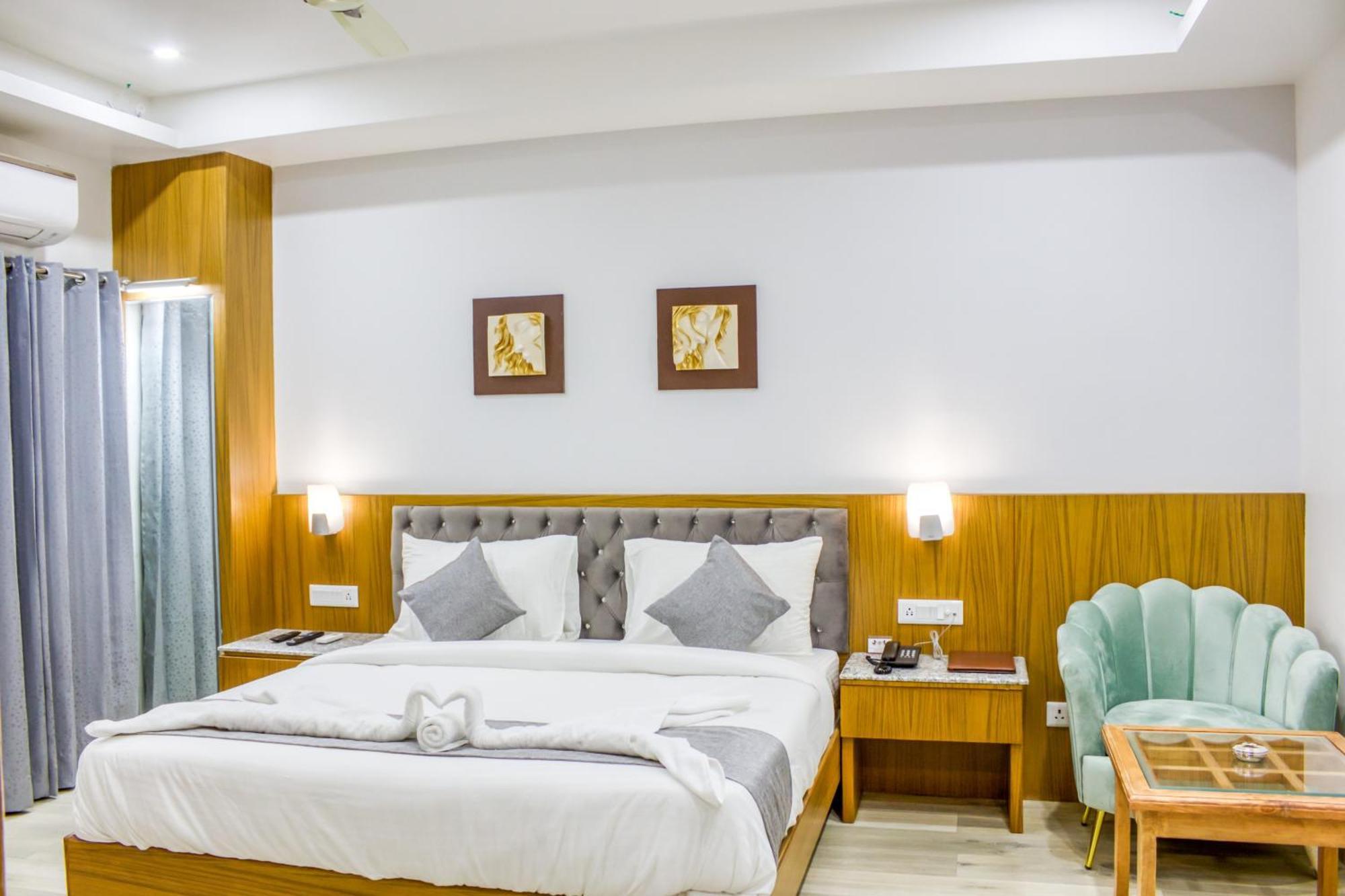 Zip By Spree Hotels Grand Legacy Prime دهرادون المظهر الخارجي الصورة